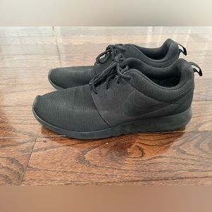 Women’s Nike Roshe Runs